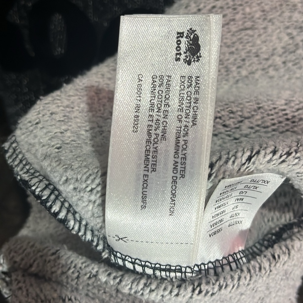 Roots hoodie, black (pepper style), size small, barely worn. - Picture 5 of 8